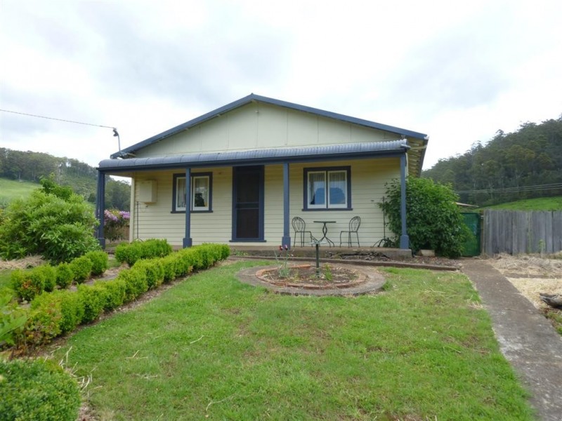 2 Main Street, Wilmot TAS 7310