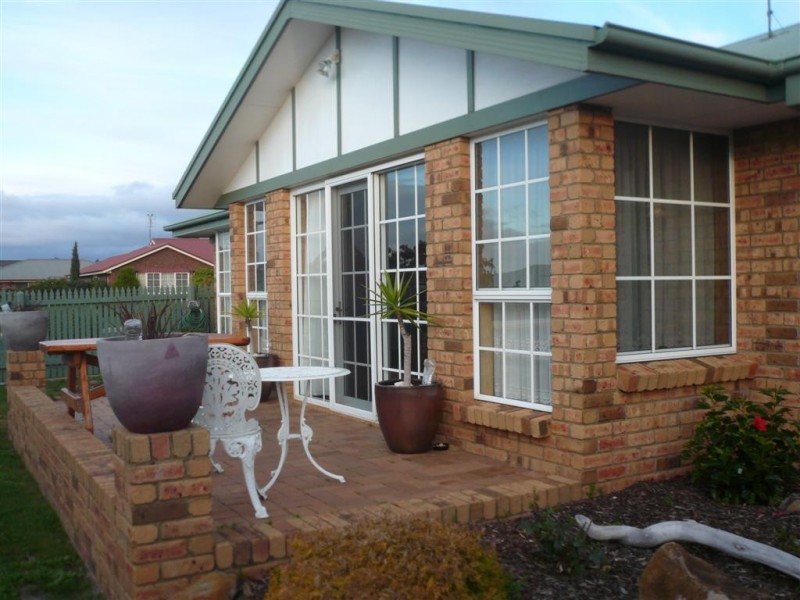 2 Banks Place, Turners Beach TAS 7315