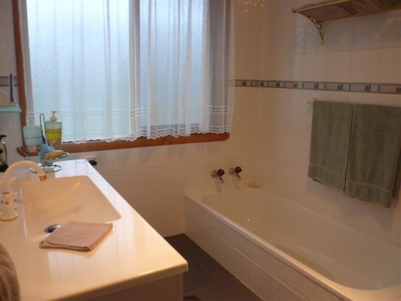 8 Kywong Crescent, Ulverstone TAS 7315