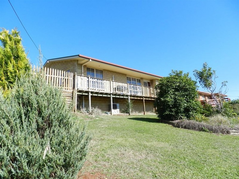 24 South Road, Penguin TAS 7316