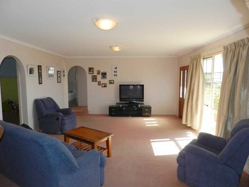 24 South Road, Penguin TAS 7316