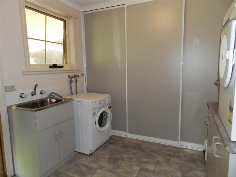 24 South Road, Penguin TAS 7316