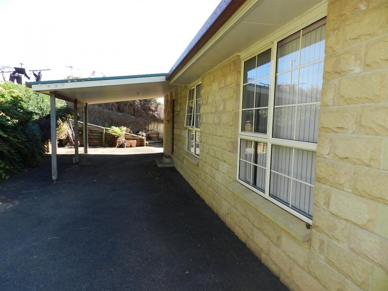 24 South Road, Penguin TAS 7316