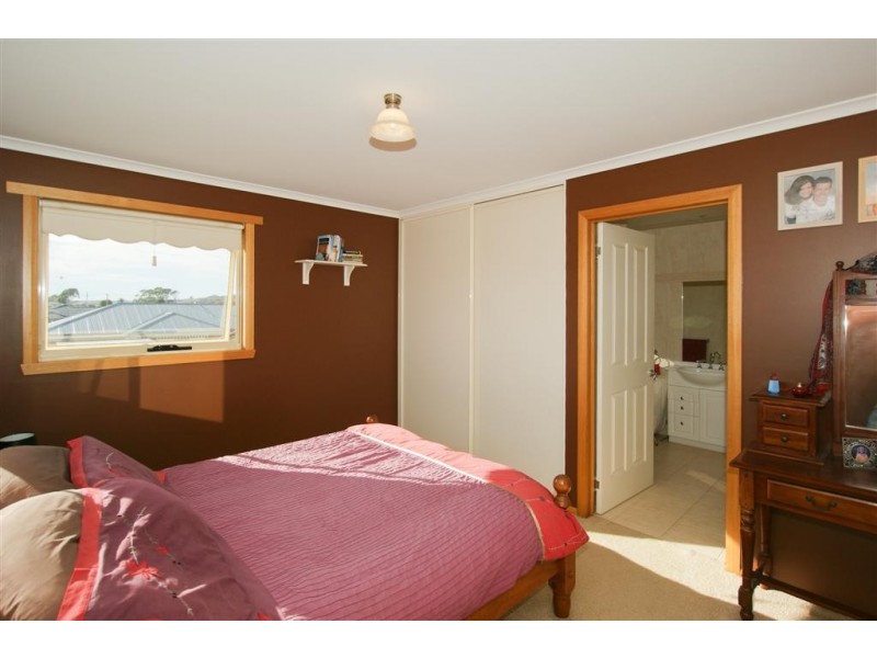 9 Matelle Court, West Ulverstone TAS 7315