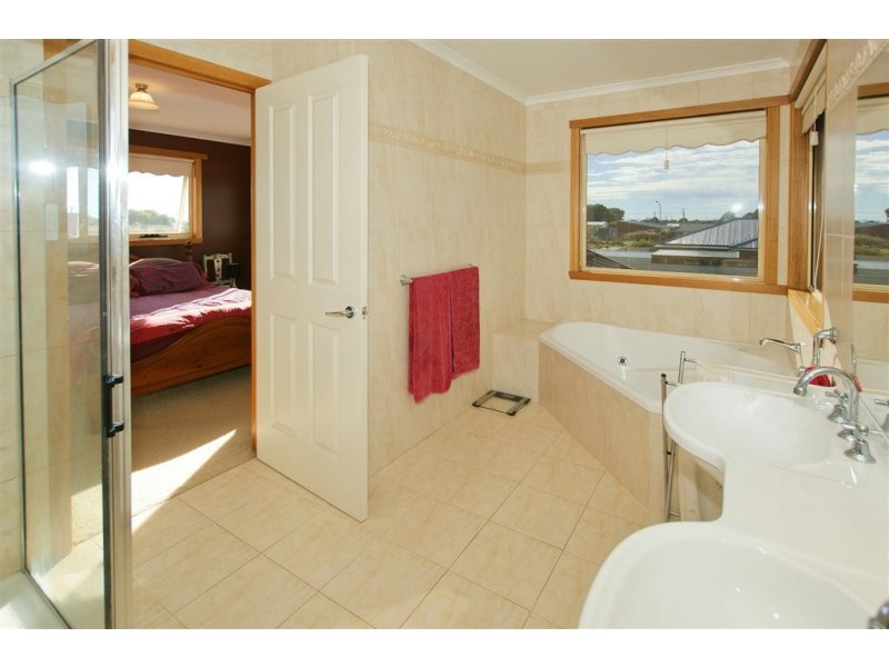 9 Matelle Court, West Ulverstone TAS 7315