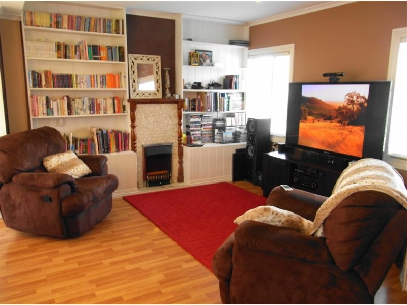 123 South Road, Penguin TAS 7316