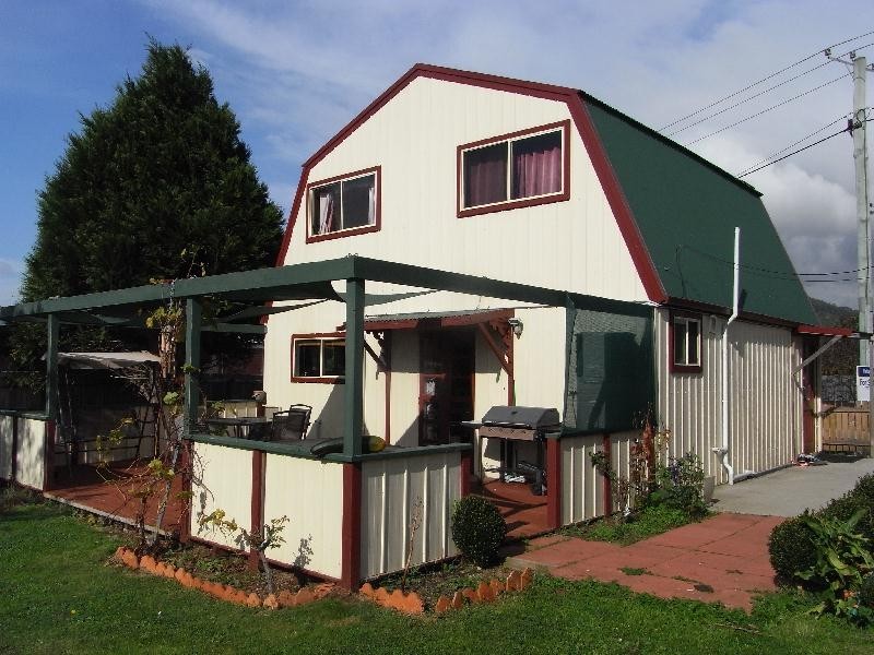 123 South Road, Penguin TAS 7316