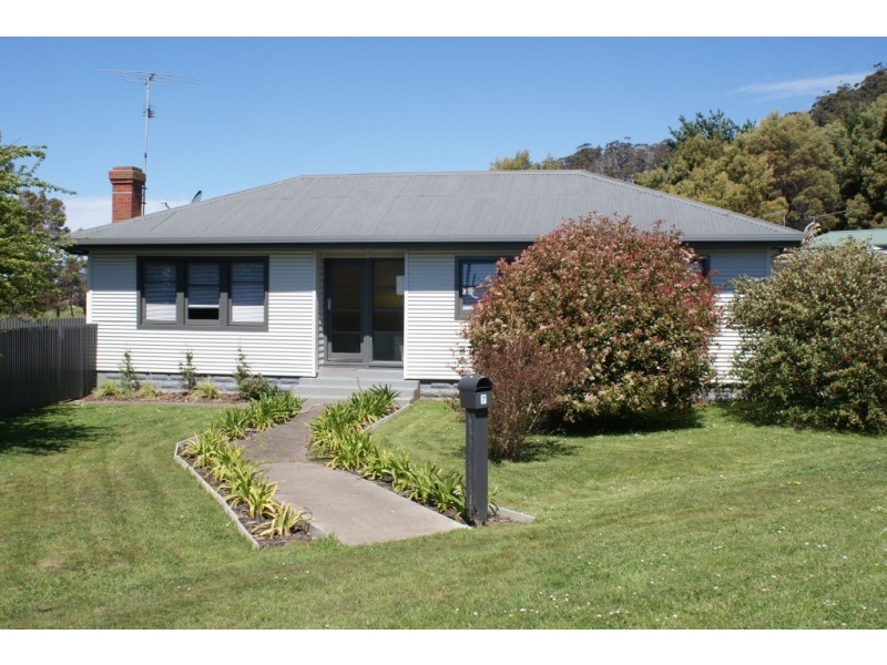 7 Hogarth Road, Sulphur Creek TAS 7316