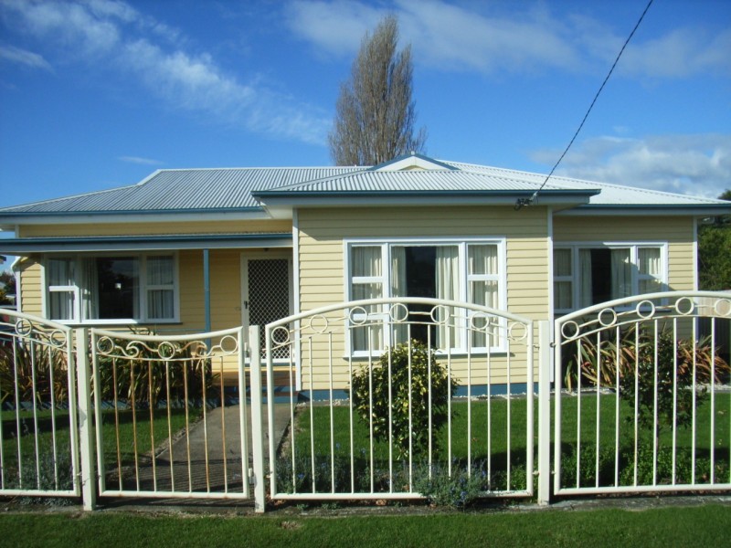 27 Heathcote Street, Ulverstone TAS 7315