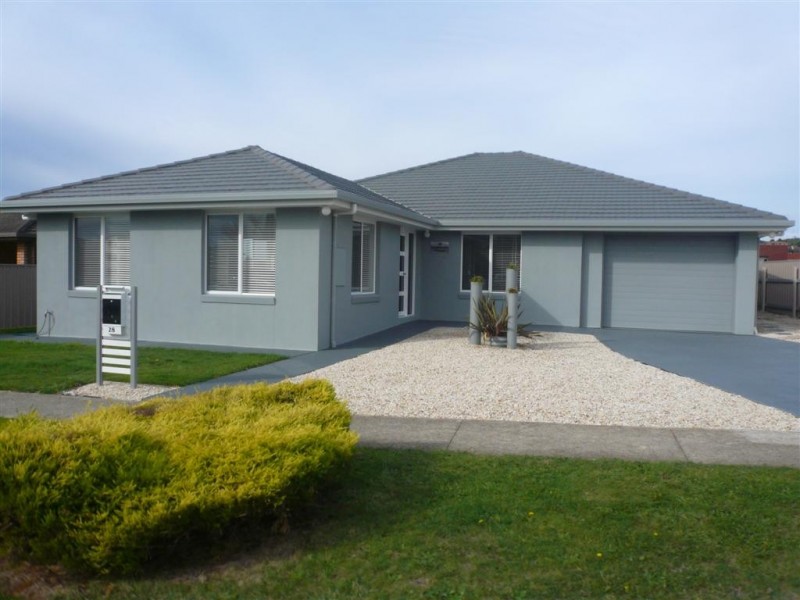 28 Leighlands Avenue, Ulverstone TAS 7315
