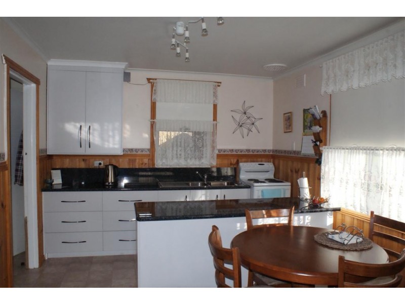 8 Charleston Crescent, Ulverstone TAS 7315