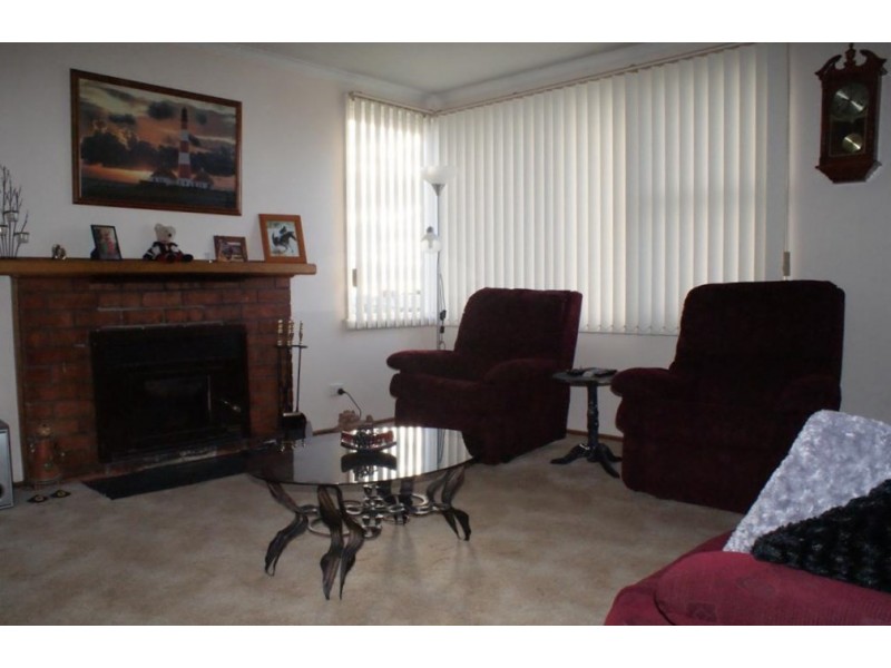 8 Charleston Crescent, Ulverstone TAS 7315