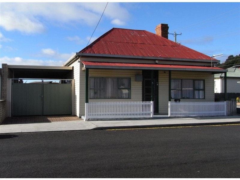 5 Dooley Street, Penguin TAS 7316