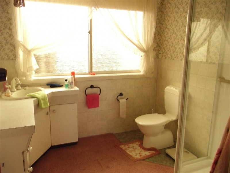 2/23 Leighlands Avenue, Ulverstone TAS 7315