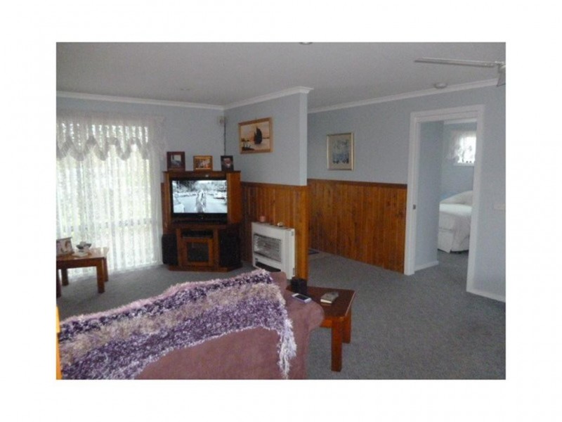 1 Crisling Place, Penguin TAS 7316