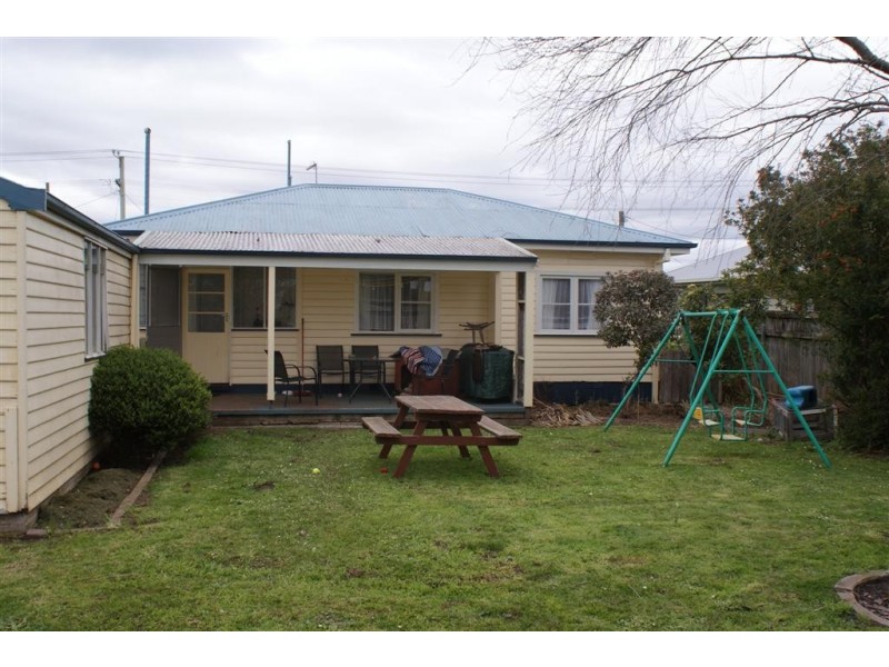 8 Finch Street, Ulverstone TAS 7315