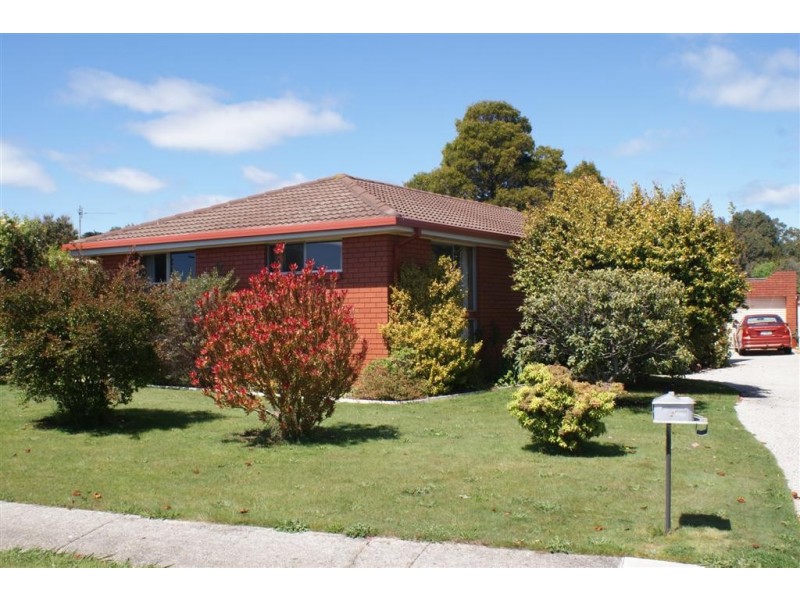 2 Allambie Crescent, Ulverstone TAS 7315