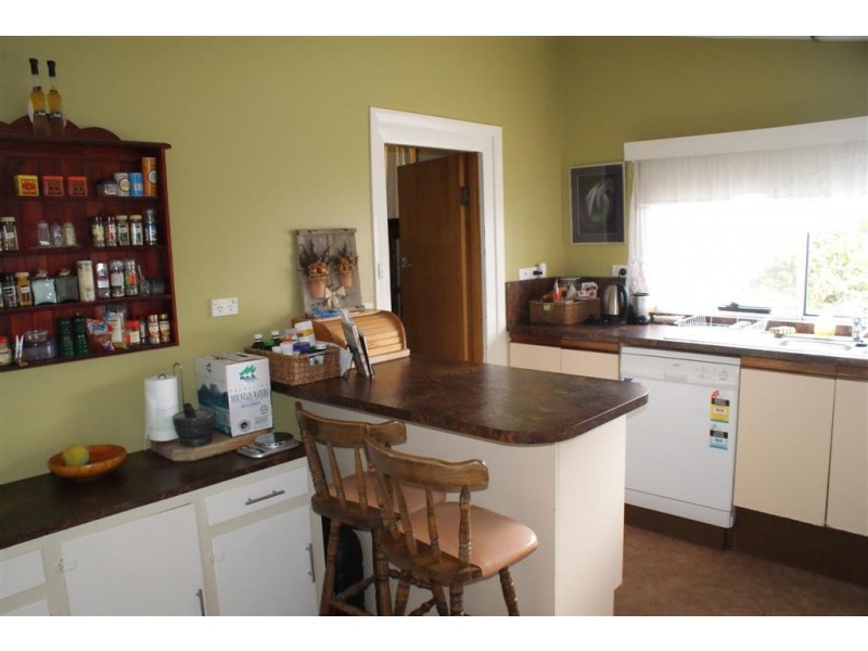 110 Alexandra Road, Ulverstone TAS 7315