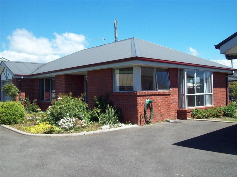 4/42 Main Street, Ulverstone TAS 7315