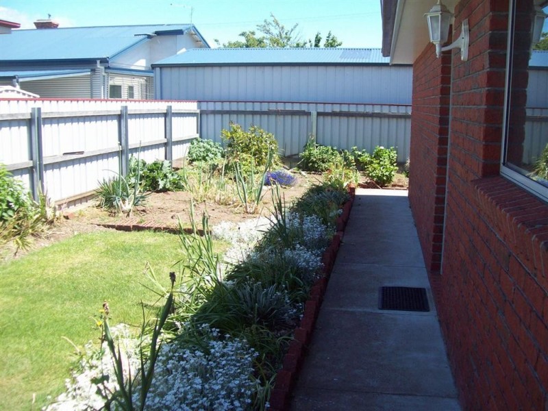 4/42 Main Street, Ulverstone TAS 7315