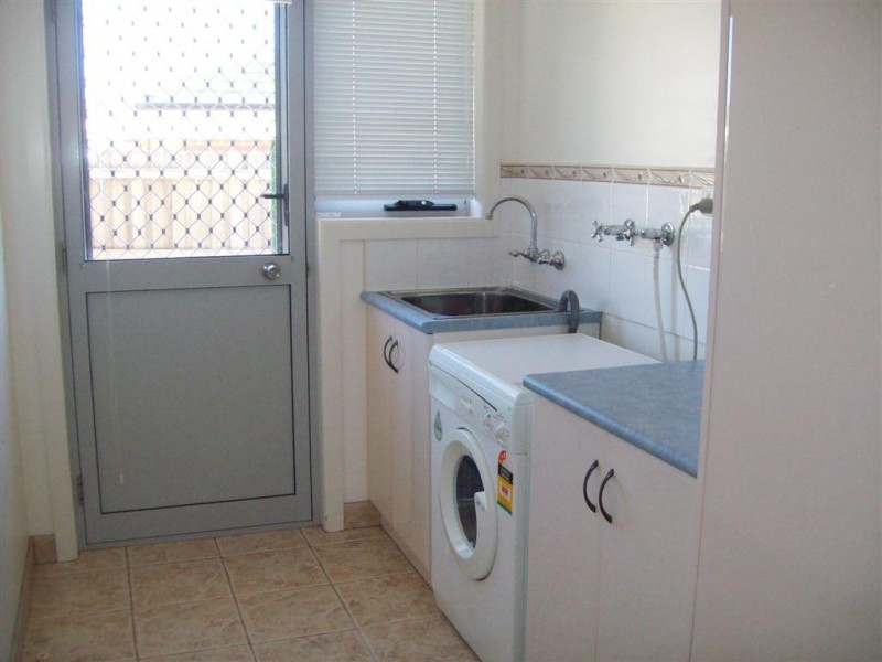 4/42 Main Street, Ulverstone TAS 7315