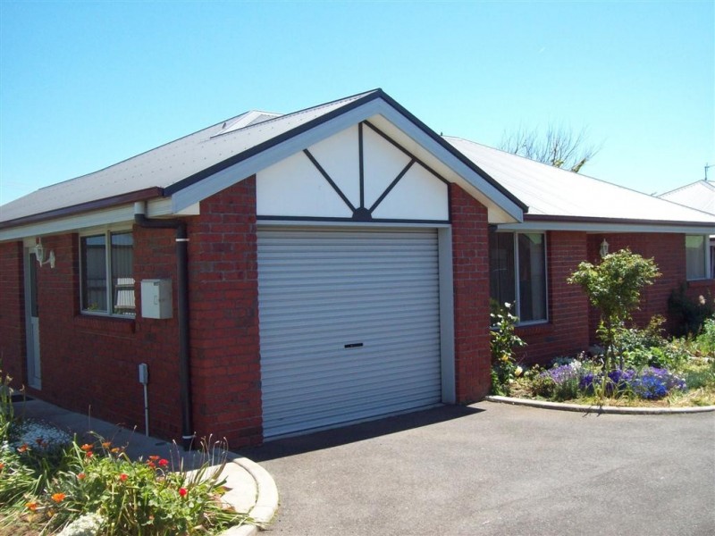 4/42 Main Street, Ulverstone TAS 7315