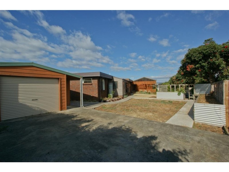 67 Leighlands Avenue, Ulverstone TAS 7315