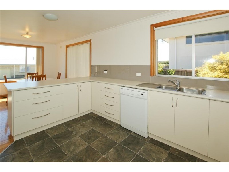 16 Amber Court, Ulverstone TAS 7315