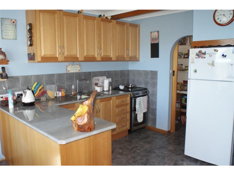 13 Dooley Street, Ulverstone TAS 7315