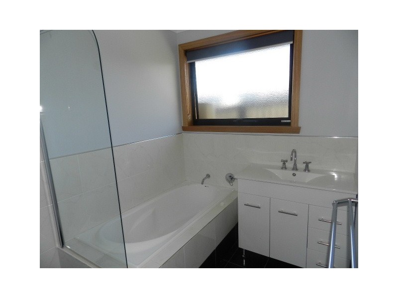 1/13 Berkshire Pde, Penguin TAS 7316