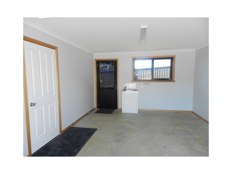 1/13 Berkshire Pde, Penguin TAS 7316