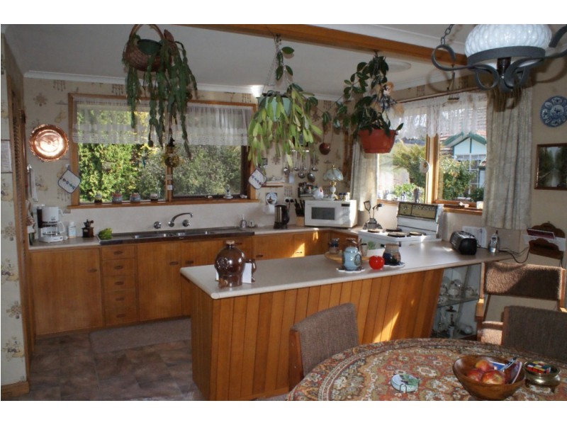 34a South Road, Penguin TAS 7316