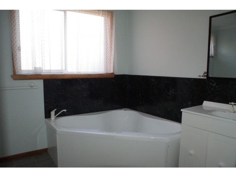 47-49 Deviation Road, Penguin TAS 7316