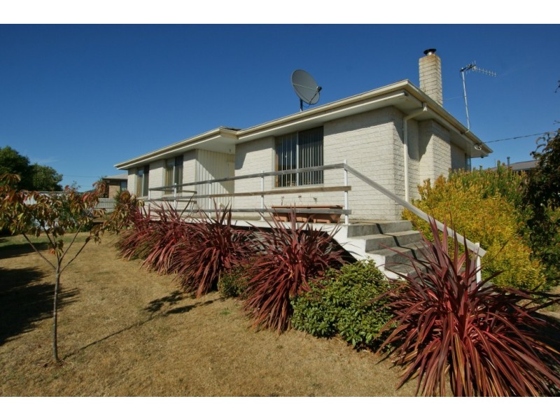 6 Hales Street, Penguin TAS 7316