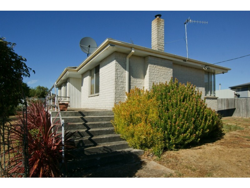 6 Hales Street, Penguin TAS 7316