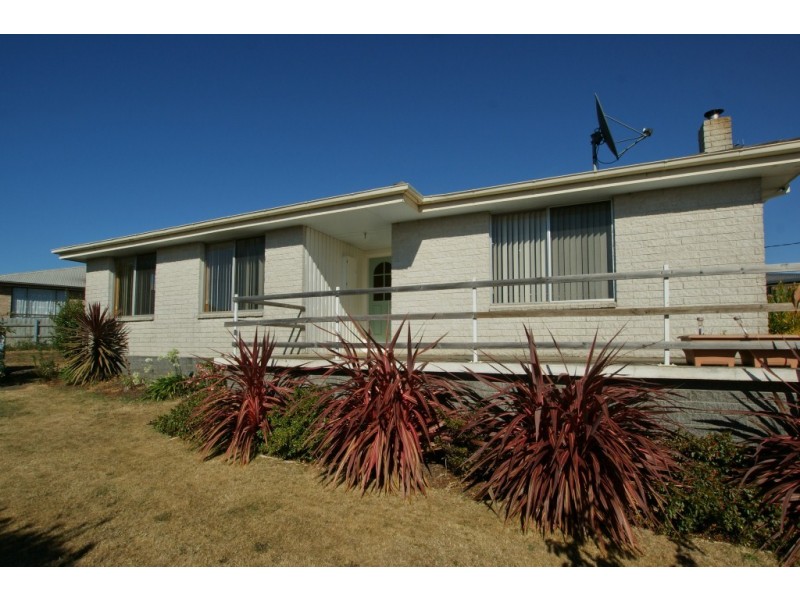 6 Hales Street, Penguin TAS 7316