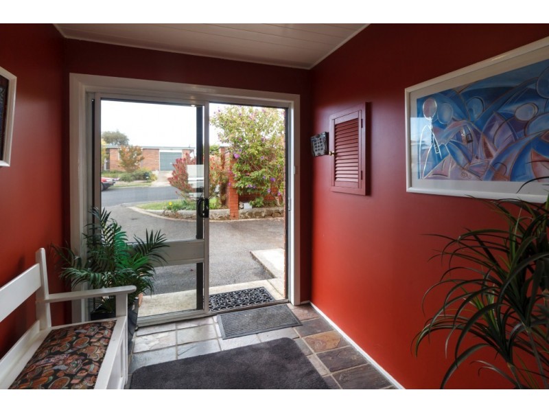 102 Upper Maud Street, Ulverstone TAS 7315