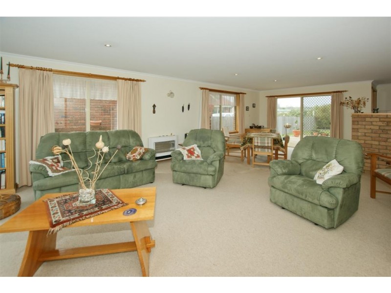 13 Flora Street, Ulverstone TAS 7315