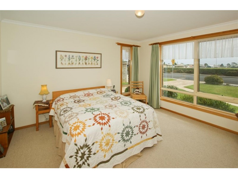 13 Flora Street, Ulverstone TAS 7315