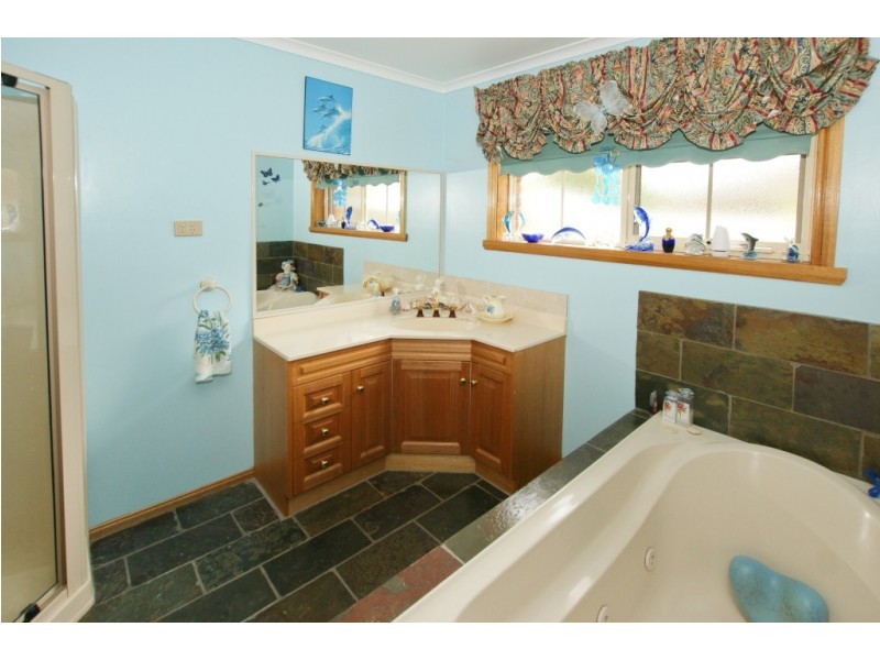 1 Banks Place, Turners Beach TAS 7315