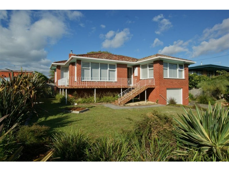 6 Quiggins Grove, Ulverstone TAS 7315