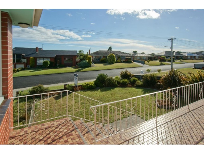 6 Quiggins Grove, Ulverstone TAS 7315