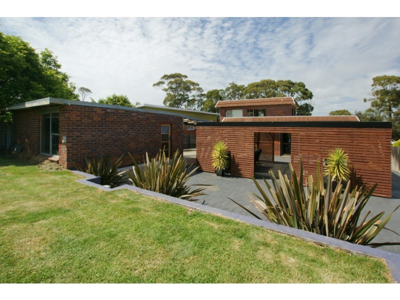 18 River Road, Ulverstone TAS 7315