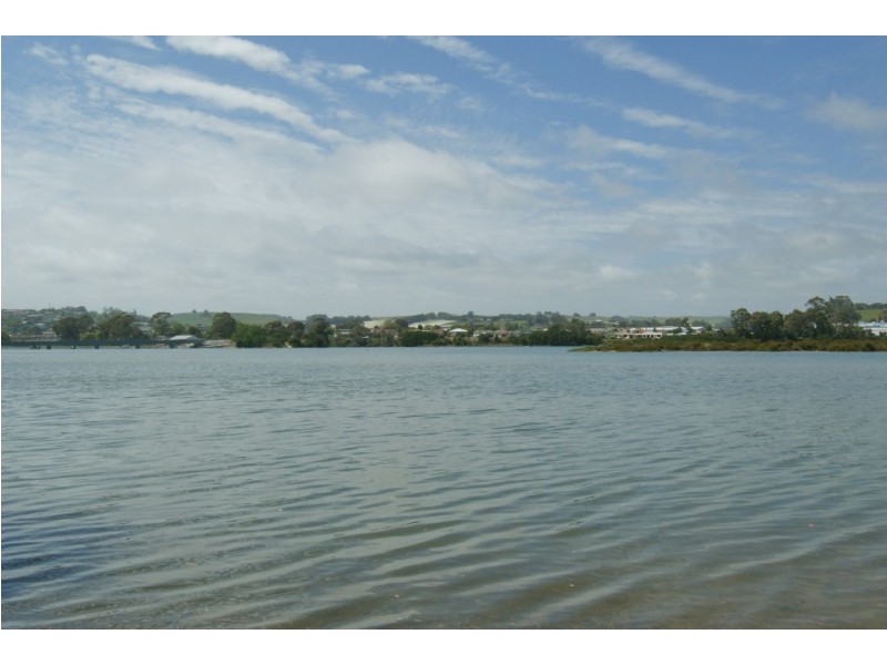 18 River Road, Ulverstone TAS 7315