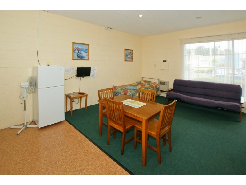 99-101 Main Road, Penguin TAS 7316