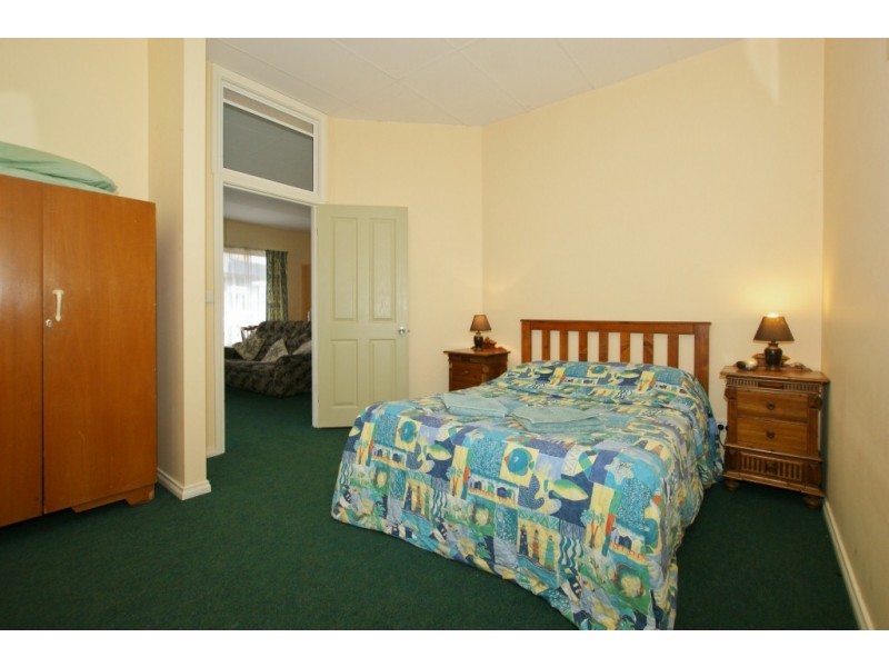 99-101 Main Road, Penguin TAS 7316