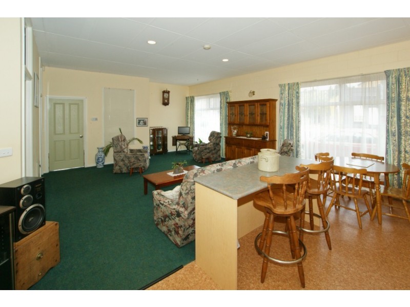 99-101 Main Road, Penguin TAS 7316