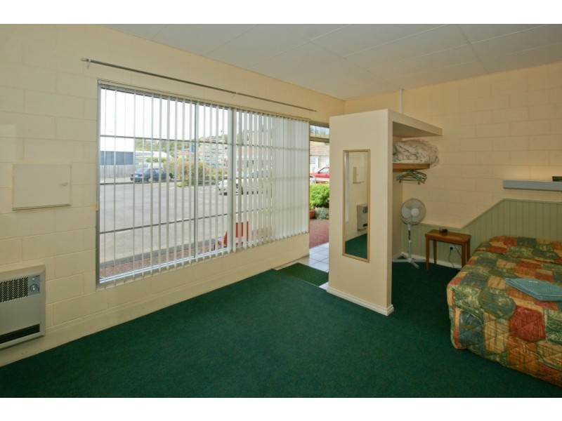 99-101 Main Road, Penguin TAS 7316