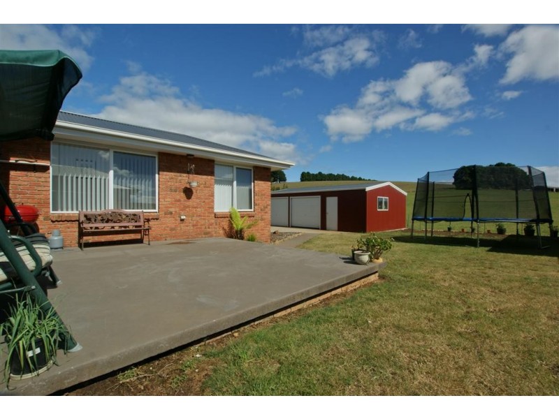 110 Pine Road, Penguin TAS 7316