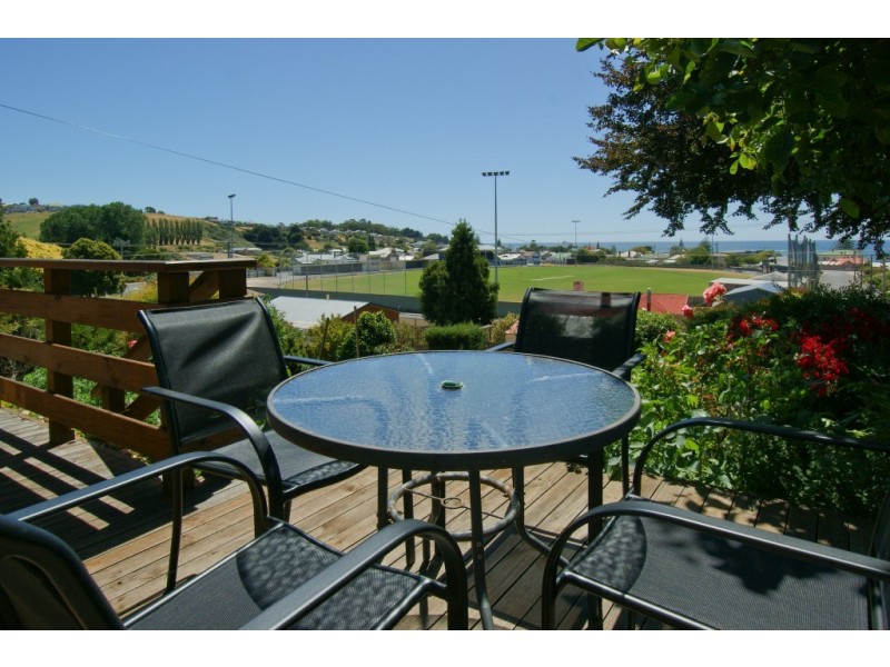 10 King Edward Street, Penguin TAS 7316